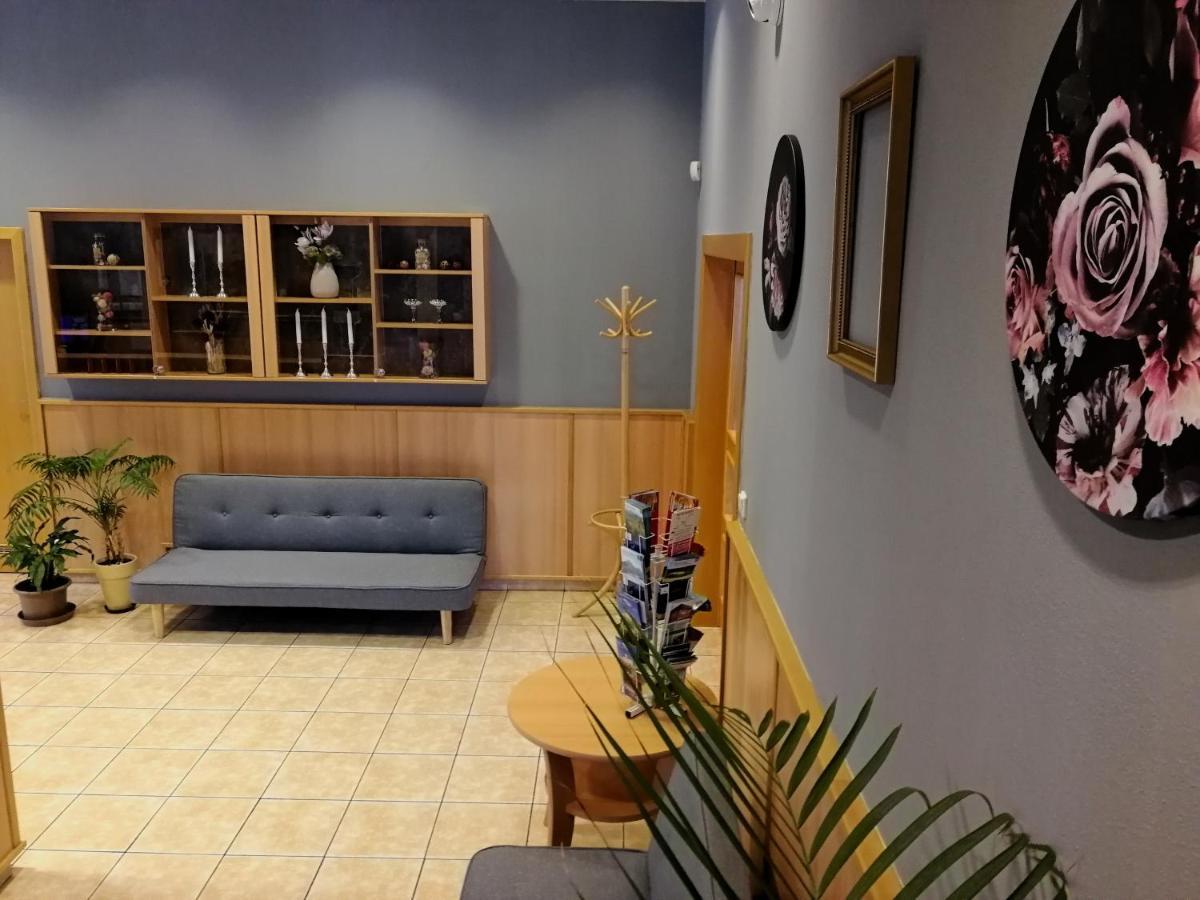 וארנסדורף Vzdelavaci Stredisko A Hotel מראה חיצוני תמונה